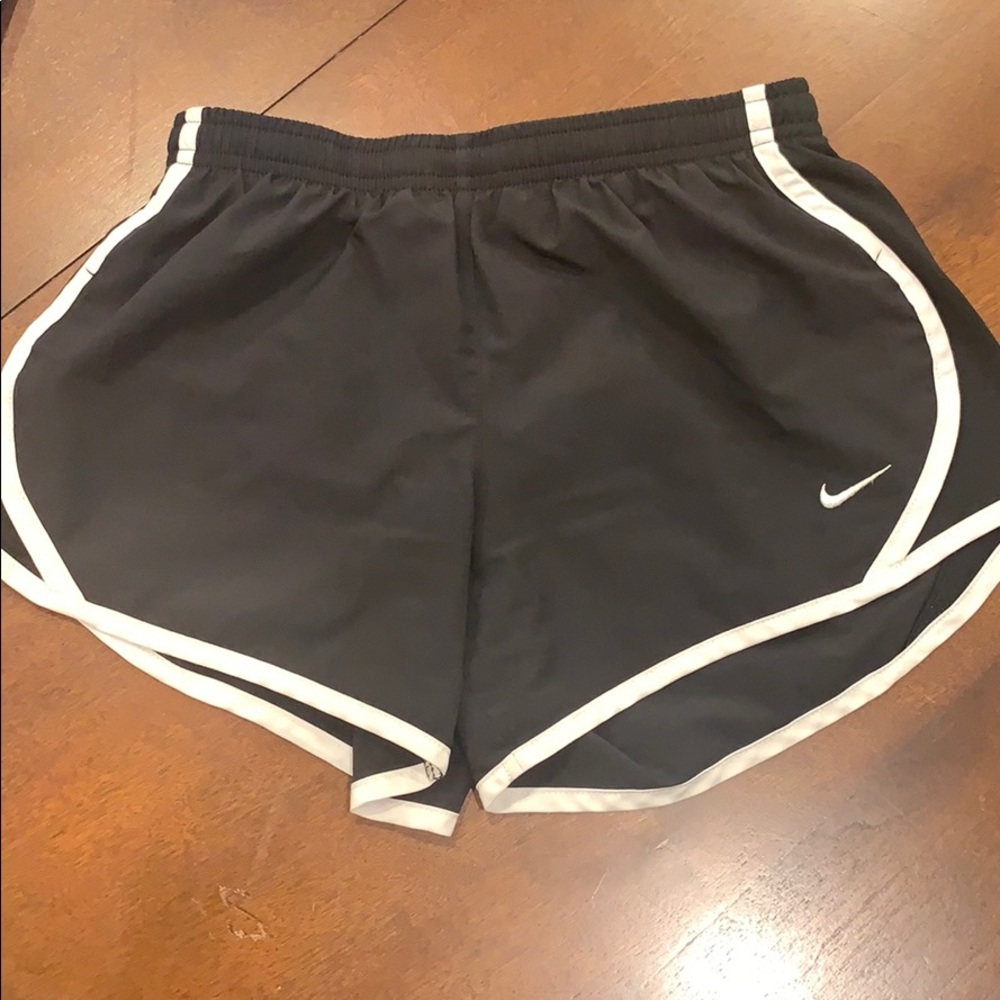 Big kids’ Nike Dri-Fit Tempo